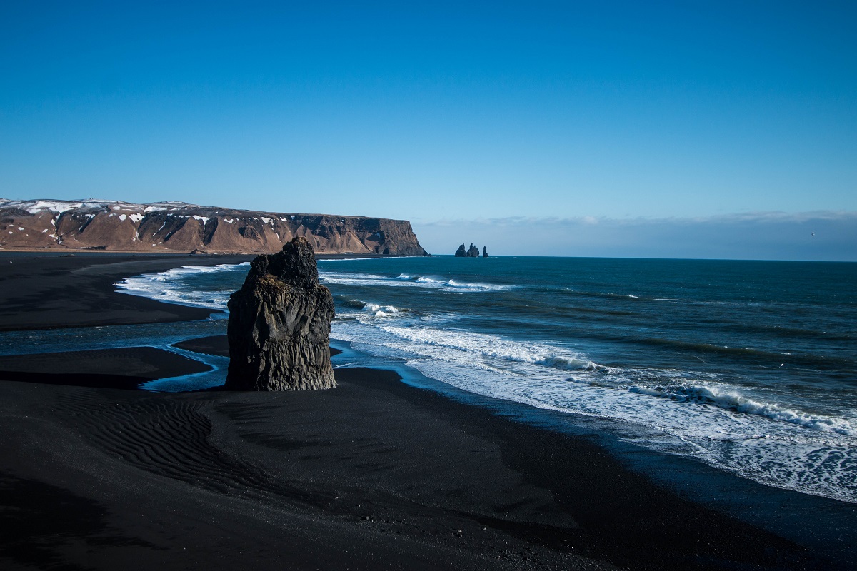 Mooi uitzicht bij Dyrholaey in het zuiden van IJsland.